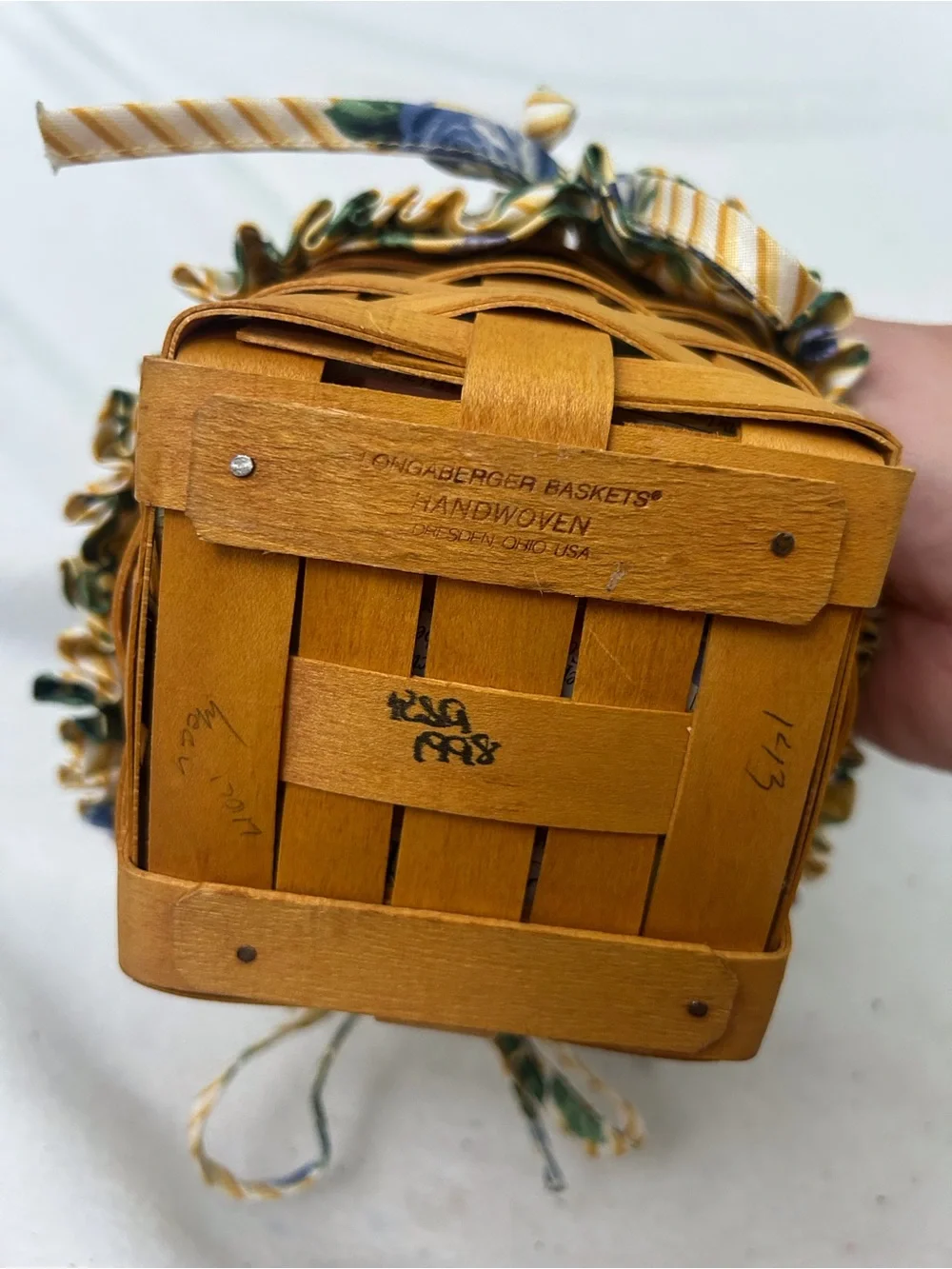 Longaberger 1998 Retired Measuring Basket with Trellis Rose Liner